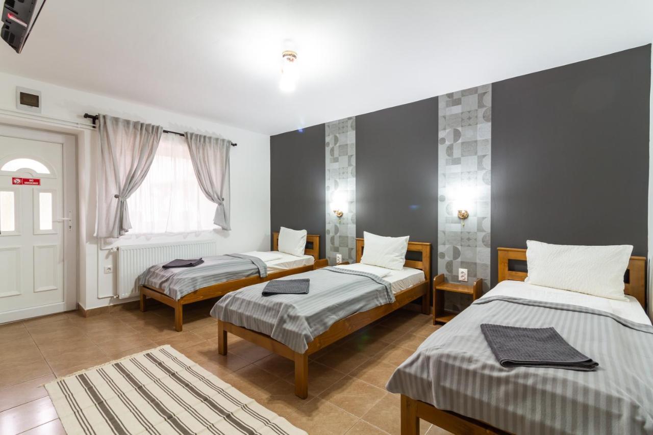 Airport Karoly Central Vecses Ngoại thất bức ảnh